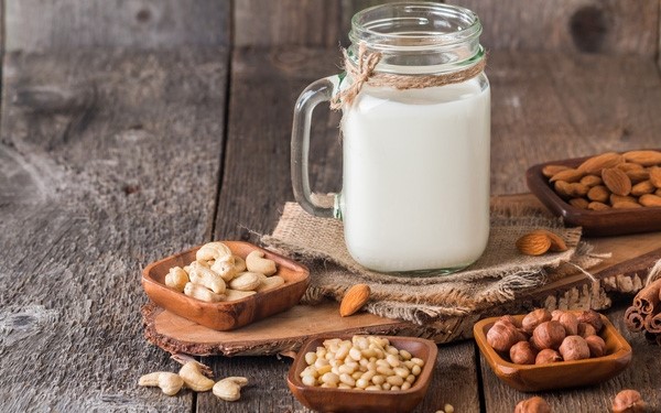Bà bầu uống sữa hạt có tốt không?